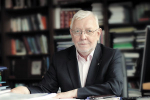 Uczelnia Łazarskiego współorganizatorem prestiżowego Zjazdu Katedr Prawa Konstytucyjnego. Rozmowa z prof. Jerzym Stępniem