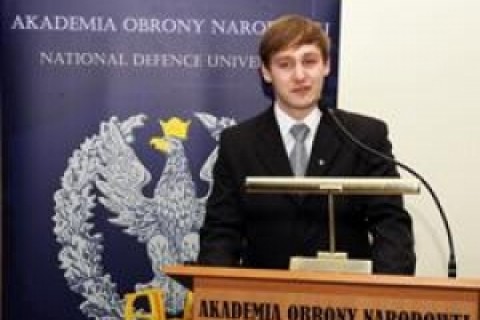 Studiuję bezpieczeństwo narodowe - opowiada Arkadiusz Szkop, student Akademii Obrony Narodowej w Warszawie.