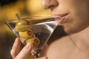 Dlaczego kobiety wykształcone piją - wyniki badań SWPS