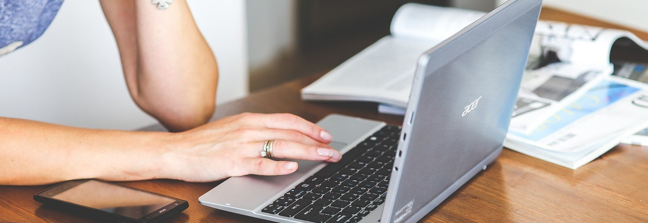 Czy studia całkowicie online są legalne?