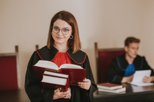 Wybierz unikalne specjalizacje na Wydziale Prawa i Administracji Uczelni Łazarskiego
