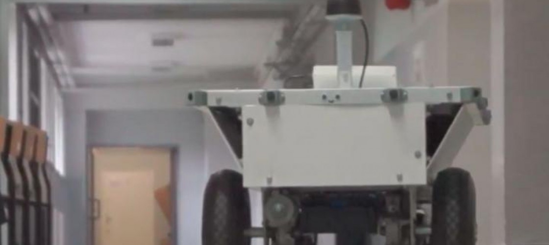 Studenci AGH skonstruowali robota, który dostarcza przesyłki