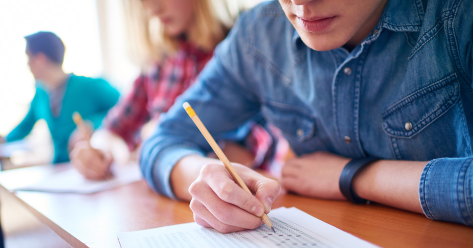 Sprawdziany i egzaminy bez nerwów – poznaj sposoby na stres w szkole i na studiach