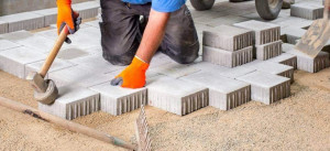 Układacz nawierzchni drogowych