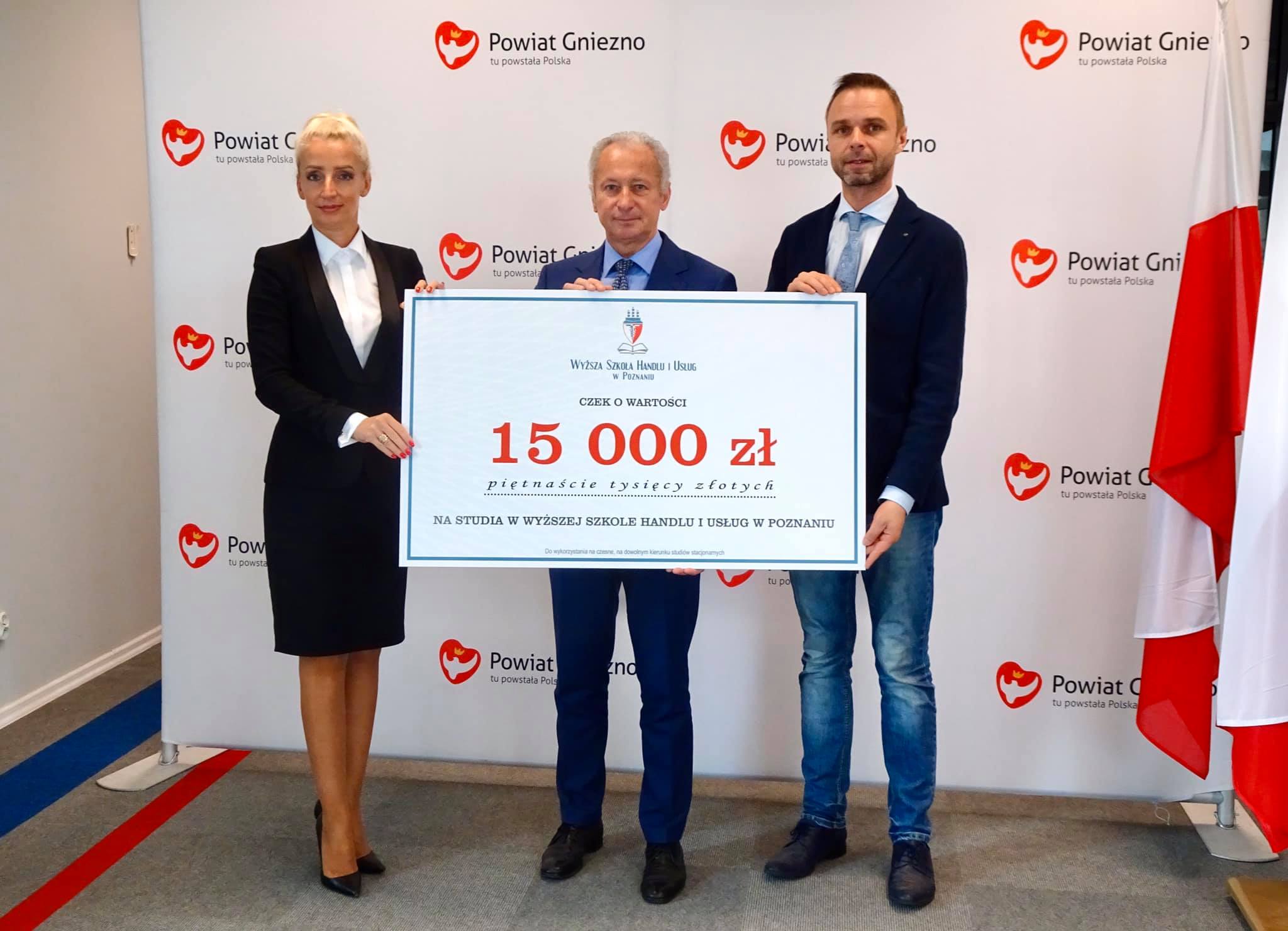 WSHiU wspiera finansowo uzdolnioną młodzież