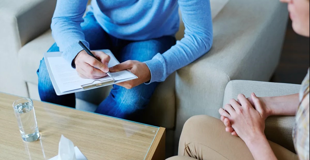 Czy szkoła psychoterapii jest dla Ciebie? Sprawdź, kiedy wybrać tę drogę