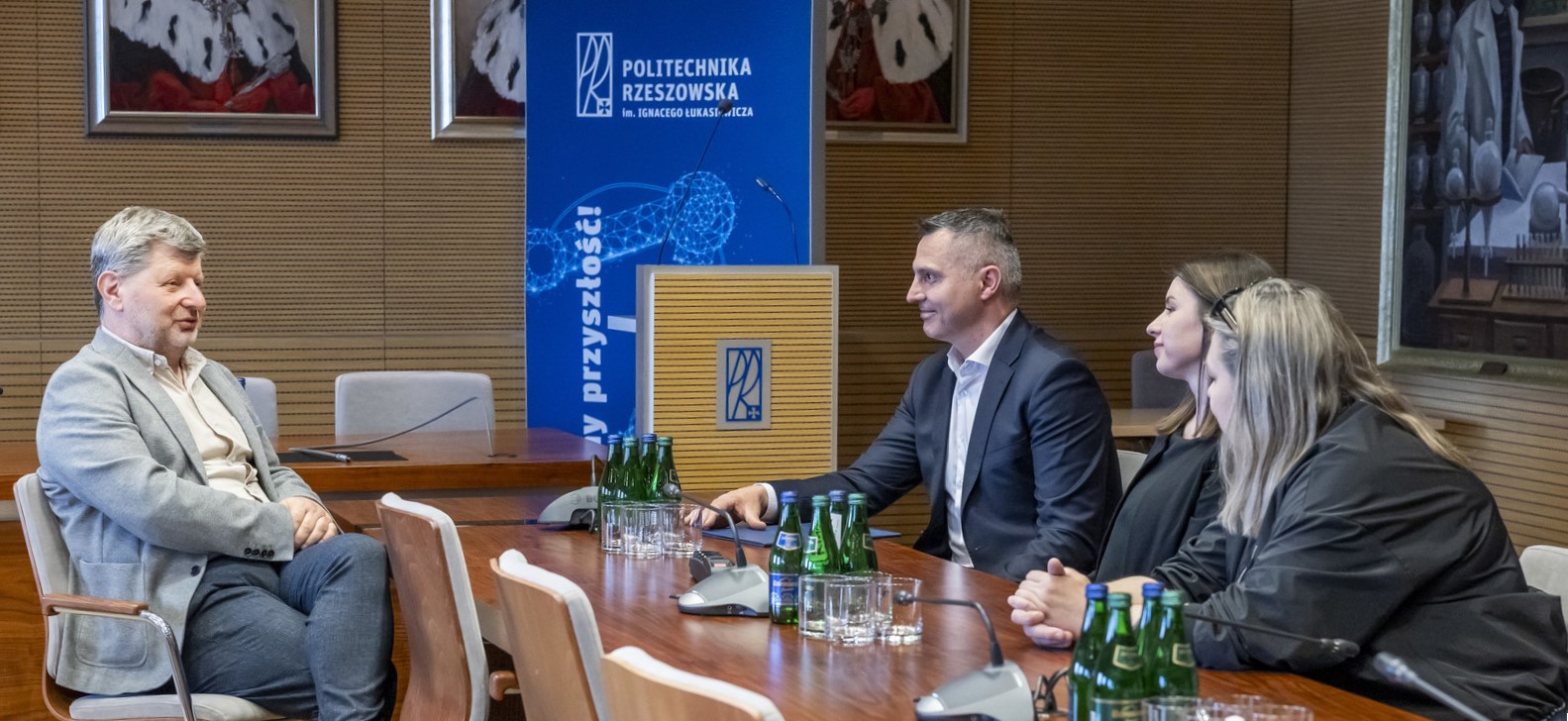 Politechnika Rzeszowska rozwija współpracę z przemysłem i medycyną
