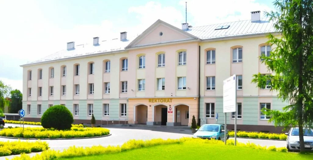 Uniwersytet Radomski - wybierz studia dla siebie!