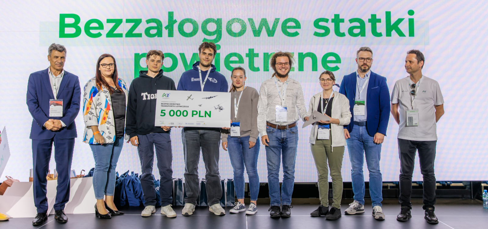 Studenci Politechniki Rzeszowskiej zwycięzcami Hackathonu AviaTech Challenge